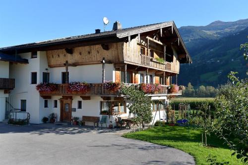 Kapfing Apartamento | "Schmeisshof "Ferienwohnungen Taxacher Johann und Renate