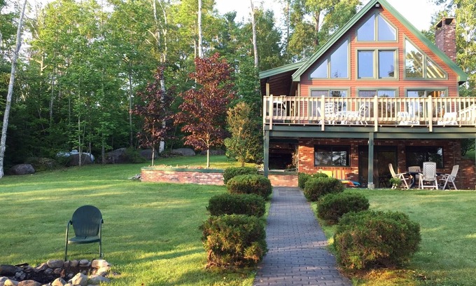 Lake View Casa | Schoodic Lake Lakefront Espectaculares vistas del Monte Katahdin Newer Home w /
