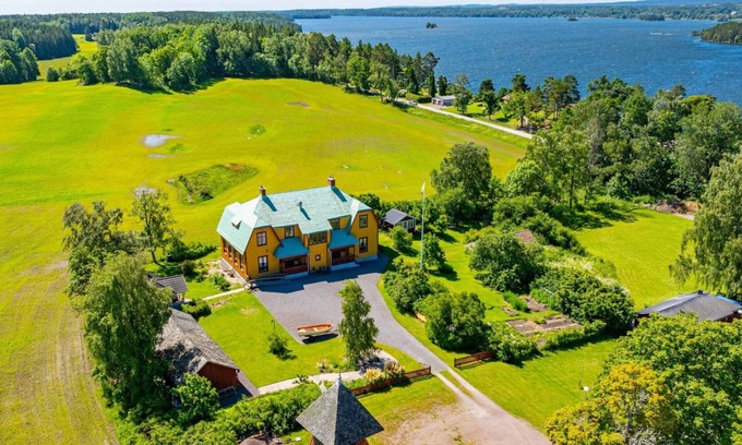 Animskog Apartamento | School on the lake: 215m² - 5 bedrooms. - 2 bathrooms