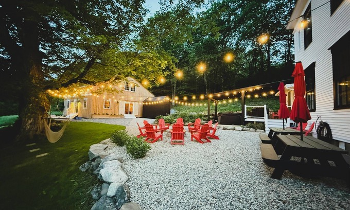 Bridgton Casa | Schoolhouse*Hot Tub*Game Room*Minutes to Lakes*King Beds*Firepit