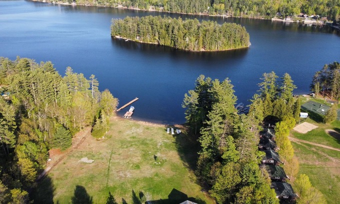 Pottersville Casa | Schroon Lake Luxe Hot Tub Escape Dock 7 bedroom
