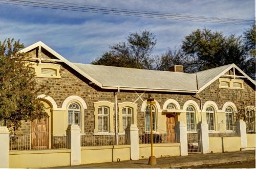 Keetmanshoop Casa | Schuetzenhaus Guesthouse