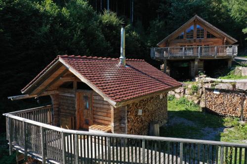 Schenkenzell Otro | Schwarzwald Romantikhütte - Zweisamkeit - mit Bettwäsche, Handtücher und Holz