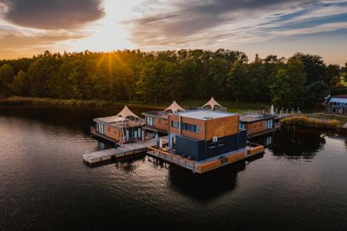 Laasow Casa | Schwimmende Ferienhäuser auf dem See - Spreewald