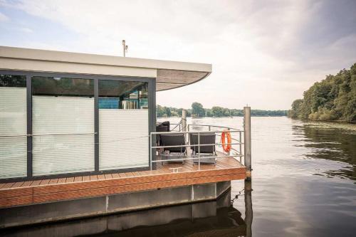 Niederneuendorf Casa | Schwimmendes Ferienhaus Natur Pur