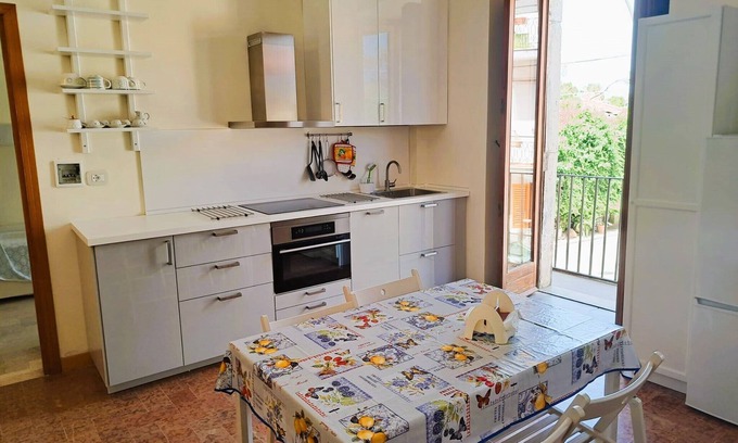 Scilla Apartamento | Scilla appartamento Marina Grande solo 40 mt dal mare (appartamento Salina)
