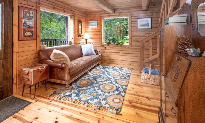Bear Creek Cabina | Scootberry Cabin, Peaceful Log Home Perfect for the Family