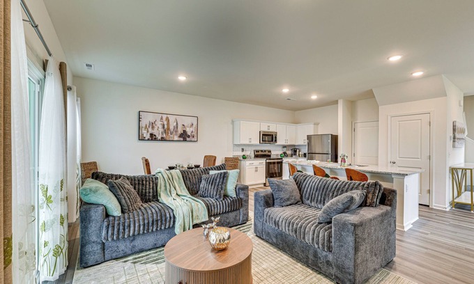 Wilson County Casa | Screened Patio: Townhome 3 Mi to Dtwn Wilson!