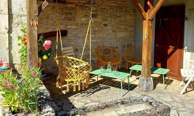 Vaylats Casa | Se Réunir Dans le Lot, Maison en Pierre, Piscine