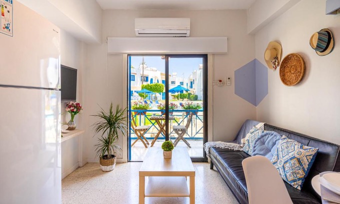 Pyla Apartamento | Sea Breeze 1-BR Apt in Pyla