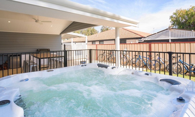 Broadwater Casa | BRISA DEL MAR - Beachside Family Haven