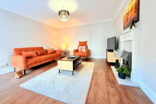 Nairn Apartamento | Sea Breeze Cottage short walk to the beach, Nairn