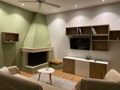 Monemvasia Apartamento | Sea Breeze Holiday Home