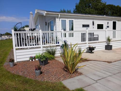 Skegness Otro | Sea Breeze, Luxury Lodge, Parkdean Resort Southview, Skegness, Dog Friendly