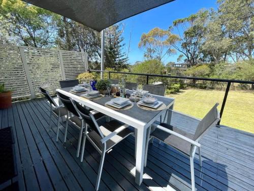 Mollymook Beach Casa | Sea Breeze on Carroll - 4BR beachside home