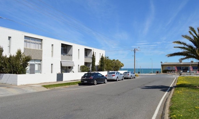 West Beach Cama Y Desayuno | Sea Breezes at West Beach