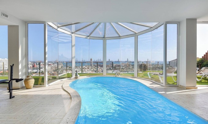 Las Palmas de Gran Canaria Chalet De Esquí | Seaviews Holiday Rental by VillaGranCanaria