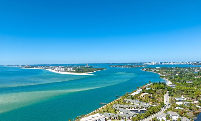 Siesta Key Village Casa | Sea Foam | Pet Friendly, Located in Siesta Key Village, Steps to Siesta Key Beach!