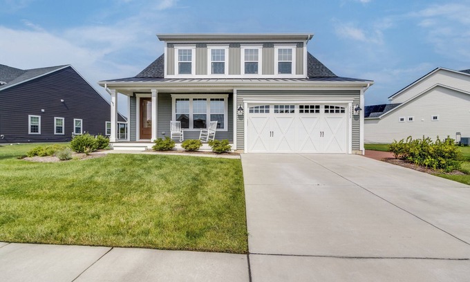 Lewes Casa | Sea Foam Sanctuary- Coastal Club- 4BR home w/ fenced backyard-pet friendly, pool