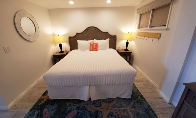 San Clemente Apartamento | Sea Horse Resort - Villa Ocean Front One Bed Ste - King Deluxe [2. 3}