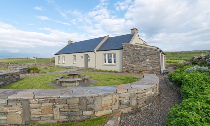 Doolin Cabaña | Sea Mist, Idyllic Setting overlooking the Atlantic Ocean