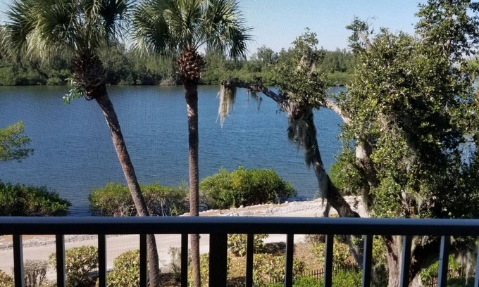 Wabasso Beach Condominio | ¡Sea Oak Club, Tennis, Ocean y Perfect Sunset sobre el Indian River te esperan!
