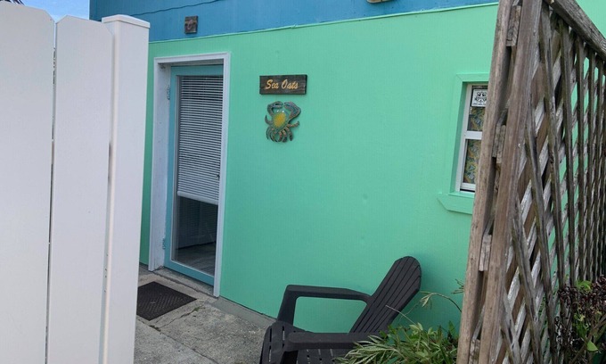 Flagler Beach Apartamento | Sea Oats Studio -downtown y pasos de la playa!