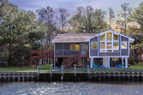 Deep Hole Casa | Sea Oats - Water front with boat dock!