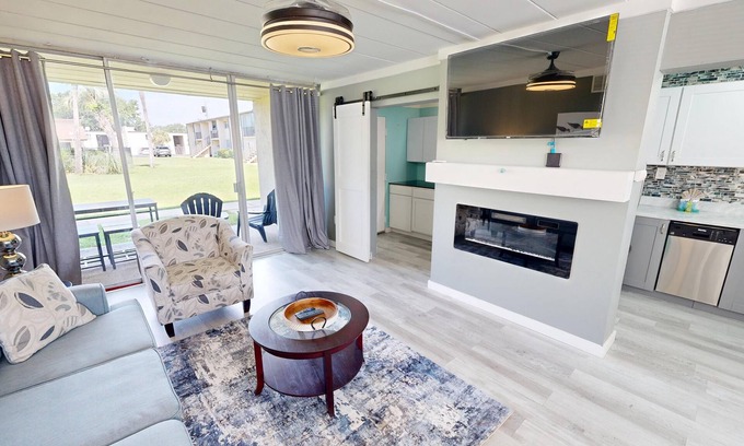 Fort Walton Beach Condominio | Sea Palm 2B - Pet Friendly 2 BR 1 Bath with recent upgrades