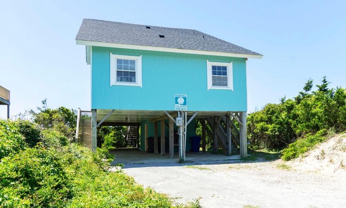Caswell Beach Casa | Sea Salt by Oak Island Accommodations