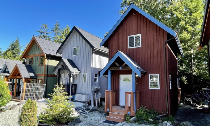 Ucluelet Hotel | Sea Star Cabin