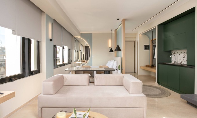 Ladadika Casa | Sea & the City