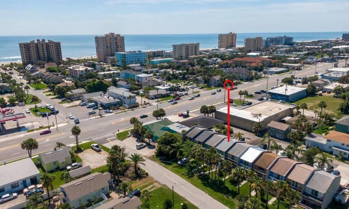 Jacksonville Beach Casa | Sea Turtle Townhouse: Cute and comfy Townhouse - 3 Blocks from the Beach