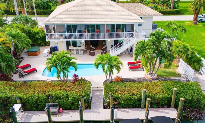 Coury Casa | Sea View 3bed/2.5 bath with private pool