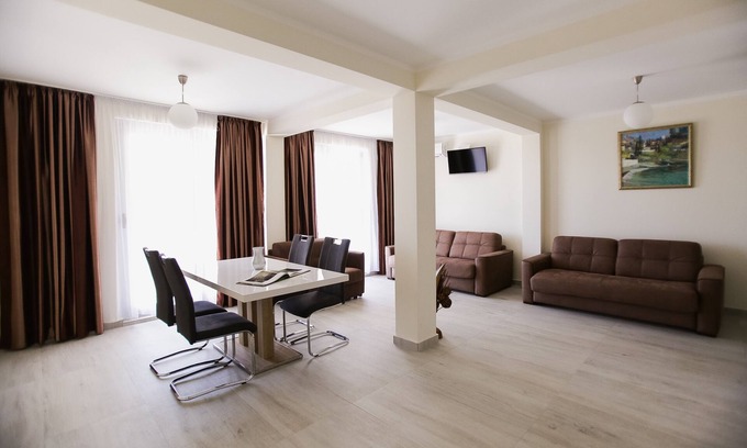 Kaluđerac Apartamento | Apartamento asequible con vista al mar para hasta 6 personas