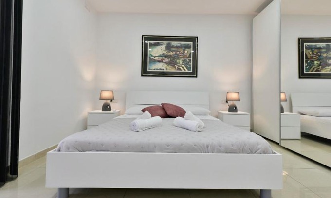 Birzebbuga Apartamento | Sea view apartment