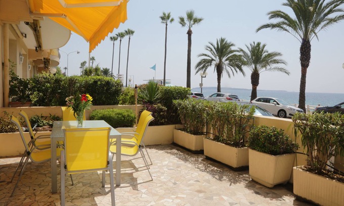 Cannes City Centre Apartamento | Sea view, Beach-Front Cannes Apart, Central, 2 Bed/2 Bath,A/C,Parking, Wifi