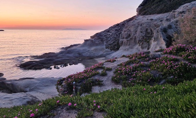 Sant' Andrea Casa | Sea view house: an ideal place for family or friends vacation