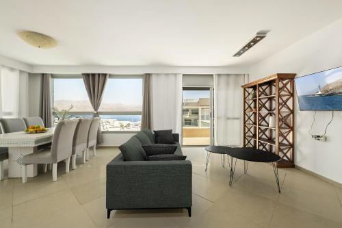 Eilat Apartamento | Sea View Penthouse Near the Beach by Sea N' Rent