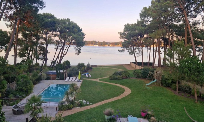 Locoal-Mendon Casa | Propiedad con vista al mar, piscina y sauna - 12 personas