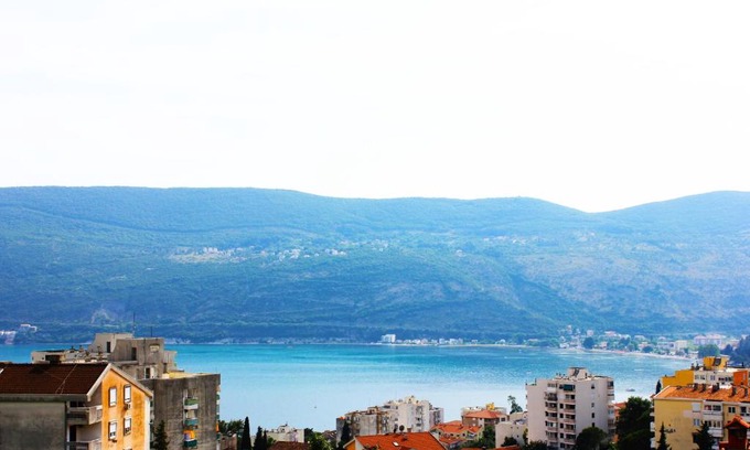Topla Apartamento | Sea View Senat Apartment
