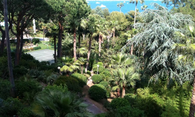 Vallauris Apartamento | ESTUDIO CON VISTA AL MAR 35m2 - ESTACIONAMIENTO PRIVADO - PISCINA DE TENIS - PARQUE - RESIDENCIA PERMANENTE