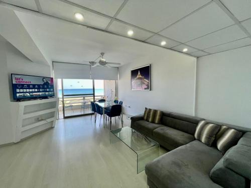 Larnaca Apartamento | Sea View Suite in Makenzy