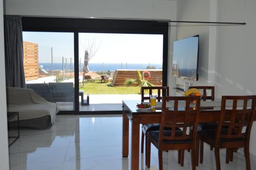 Petaloudes Apartamento | Sea View Sunrise Luxury Apartment