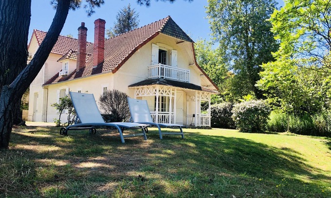 Sainte-Marguerite-sur-Mer Casa | Sea view villa with direct beach access