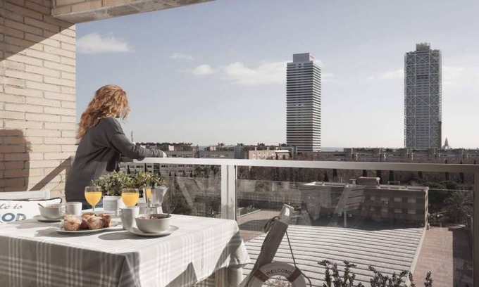 La Vila Olimpica del Poblenou Apartamento | Vista al mar con terraza y piscina comunitaria