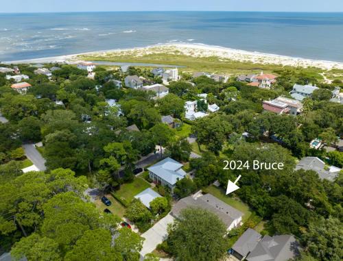 East Beach Casa | Sea Y'all Soon - 2024 Bruce Drive