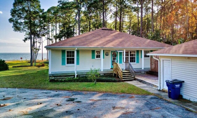 Eastpoint Casa | Sea You Soon, Bay View, Pet Friendly