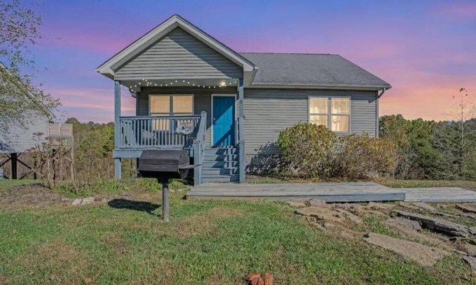 Taylorsville Casa | Seabiscuit Cottage 5 - Hot Tub - Near KY Bourbon Trail