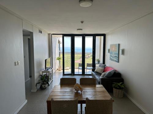 Durban Point Apartamento | Seabreeze 301 Quayside - Point Beach #Accommodation - Beach Access & Ocean Views - 2 Bedroom